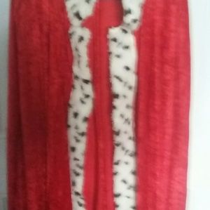 Red velvet cruella Deville cape